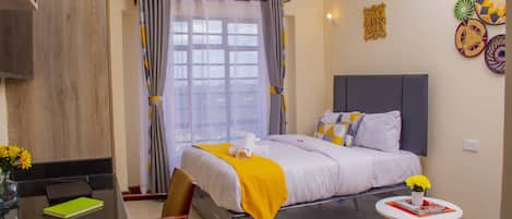 1 bedroom, Select Comfort beds, desk, laptop workspace