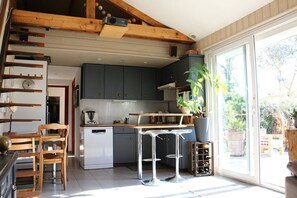 Private kitchen - Maison Douillette et Calme à 700m des Plages (Saint Brevin l'Océan)