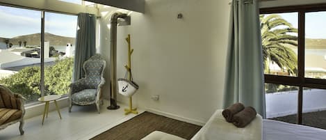 Comfort House | 3 bedrooms, individually decorated, individually furnished