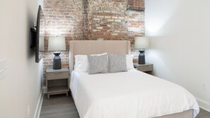 1 chambre, bureau, fer et planche à repasser, Wi-Fi