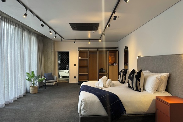 Deluxe Double or Twin Room, Non Smoking, Balcony | In-room safe, desk, laptop workspace, blackout drapes