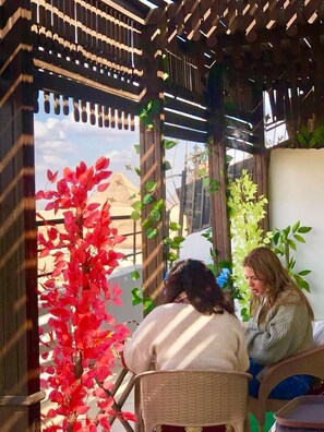 Basic Room | Living area | Flat-screen TV