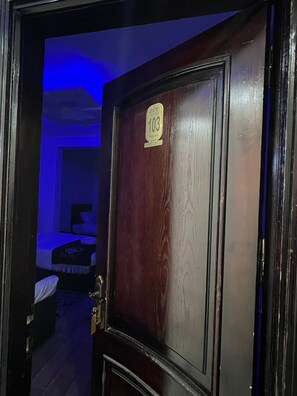 Chambre | 2 chambres, bureau, chambres insonorisées, Wi-Fi gratuit