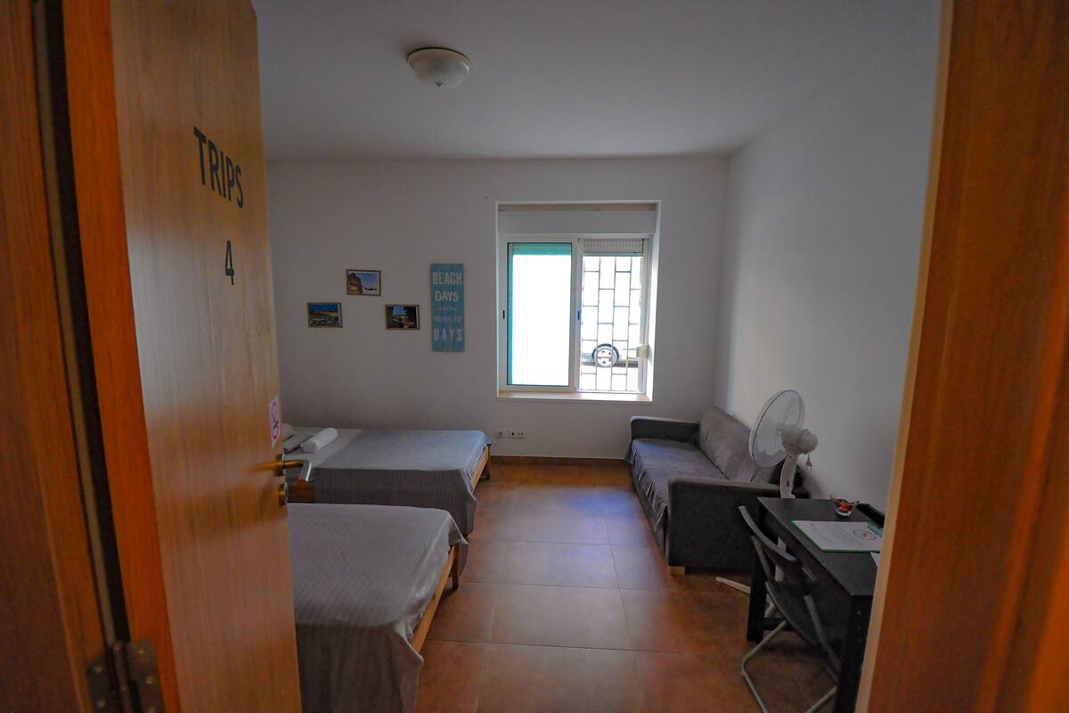 Economy Room
