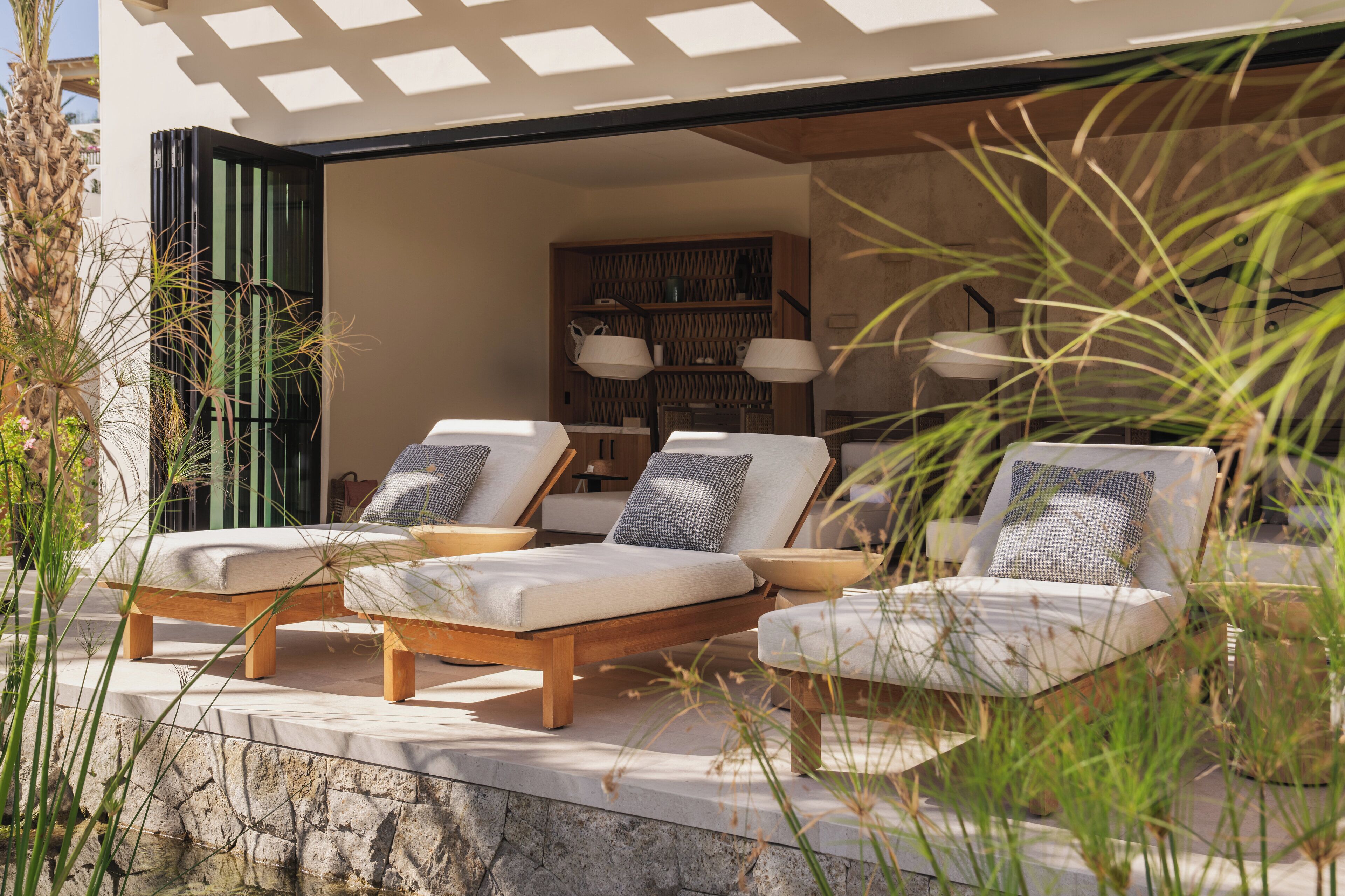 Masajes de tejido profundo, masajes suecos y masajes prenatales 