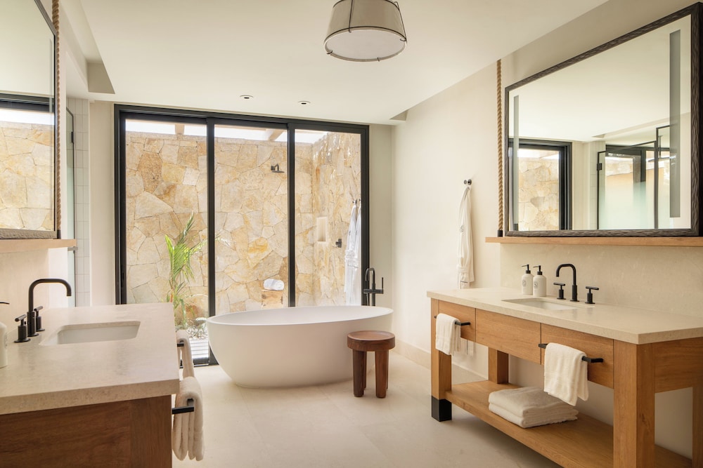 Four Seasons Resort Cabo Del Sol by null