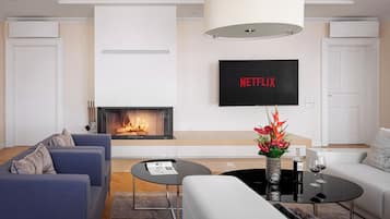 R16 Penthouse Apartment
