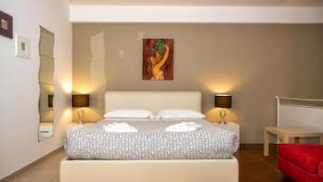 1 bedroom, down duvets, in-room safe, desk