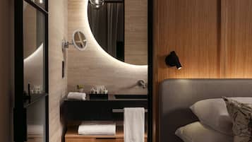 1 chambre, espace de travail pour ordinateur portable