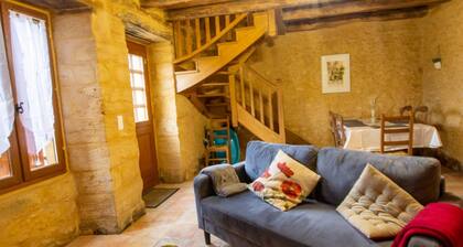 Le Four à pain de Sarlat: Maison isolée proche de sites historiques