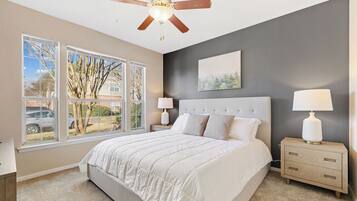 2 bedrooms, desk, iron/ironing board, WiFi