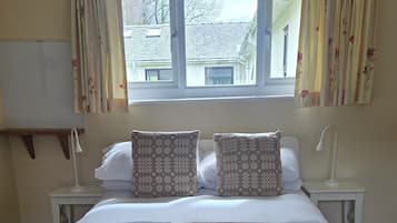 Family Double Room, Multiple Beds, Mountain View | Free WiFi, bed sheets