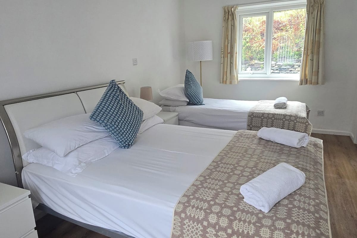 Wifi gratis y ropa de cama