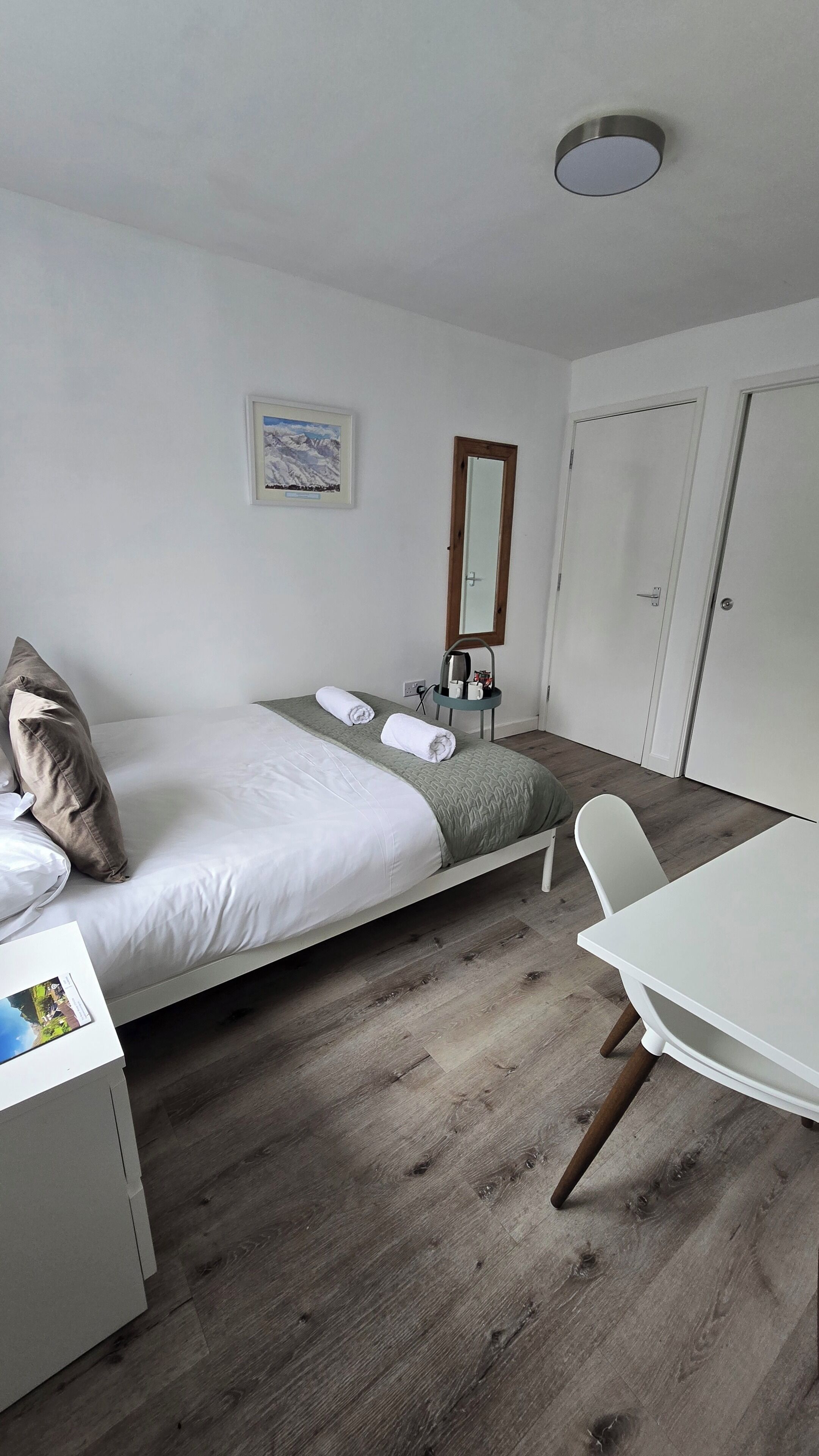 Habitación doble estándar | Wifi gratis y ropa de cama 