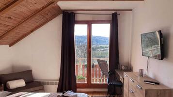 1 bedroom, free WiFi, bed sheets