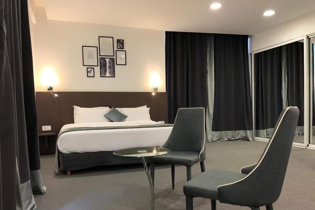 Standaard kamer, 1 twee- of 2 eenpersoonsbedden | Luxe beddengoed, een minibar, een bureau, een laptopwerkplek
