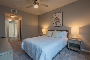 1 bedroom, desk, iron/ironing board, WiFi
