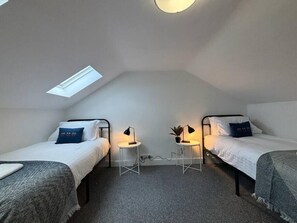3 bedrooms, iron/ironing board, free WiFi