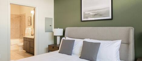 2 bedrooms, desk, iron/ironing board, Internet
