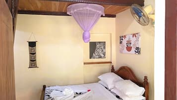 1 camera, una scrivania, ferro/asse da stiro, Wi-Fi