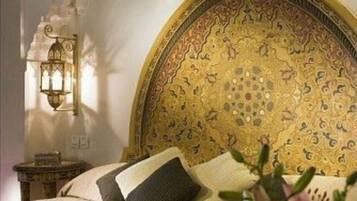 22 bedrooms, in-room safe, iron/ironing board, travel cot