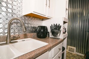 Frigorífic, microones, forn i placa de cuina 