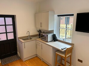 小屋 | 私人廚房 | 電冰箱、微波爐、烤箱、爐台