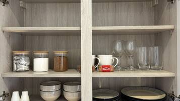 Kabin | Dapur pribadi | Lemari es, microwave, oven, dan kompor