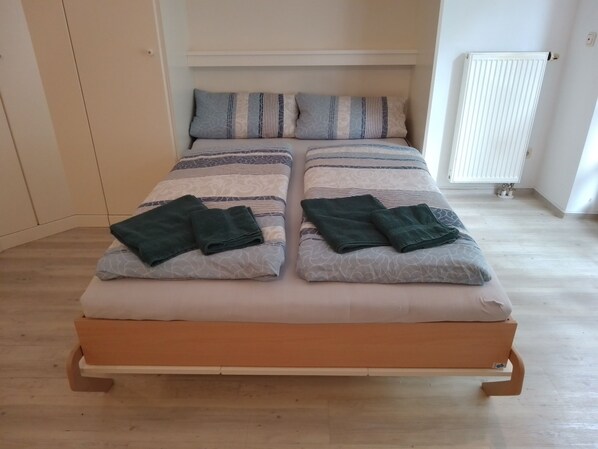 1 bedroom, free WiFi, bed sheets