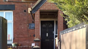 Studio | Exterior