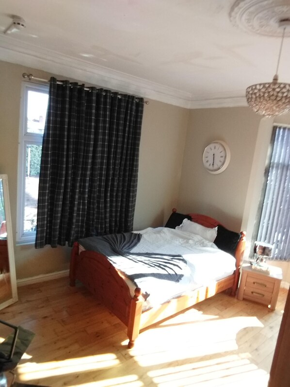 Studio | Free WiFi, bed sheets