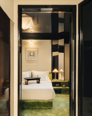 Classic Double Room | In-room safe, soundproofing, iron/ironing board, free WiFi - Hôtel du Château d'Eau - Touriste (Paris)