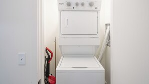 Interior - Landing | Incredible 2BD in Five Points South (Birmingham)