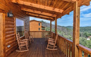 Property grounds - Amazing Mountain View, Hot Tub, Game Room! (Sevierville)