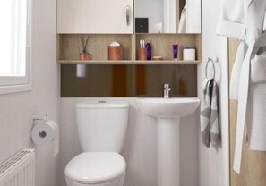 Shower, hair dryer, towels - Biarritz Lodge (Skirlaugh)