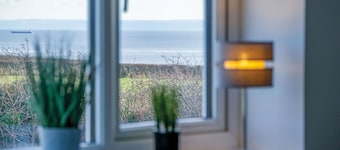 Oasis - 2 Bed Apartment - Ocean Breeze