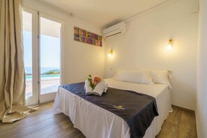 4 bedrooms, WiFi, bed sheets