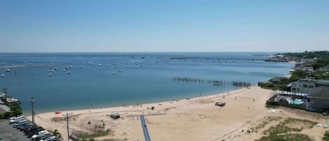 Vlak bij het strand