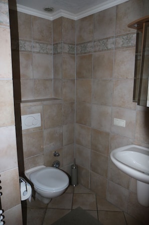 City-Apartment | Badezimmer