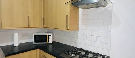 House | Private kitchen | Fridge, microwave, oven, stovetop