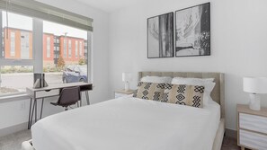 Desk, iron/ironing board, WiFi, bed sheets