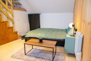 1 Schlafzimmer, Reisekinderbett, kostenloses WLAN, Bettwäsche