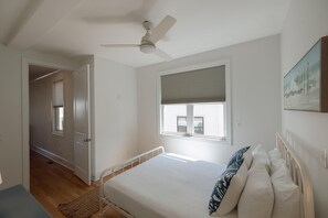 4 slaapkamers, een strijkplank/strijkijzer, wifi, beddengoed