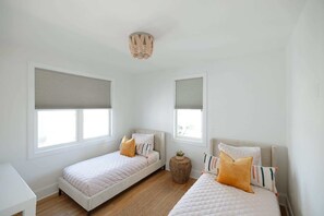 4 chambres, fer et planche à repasser, Wi-Fi, draps fournis