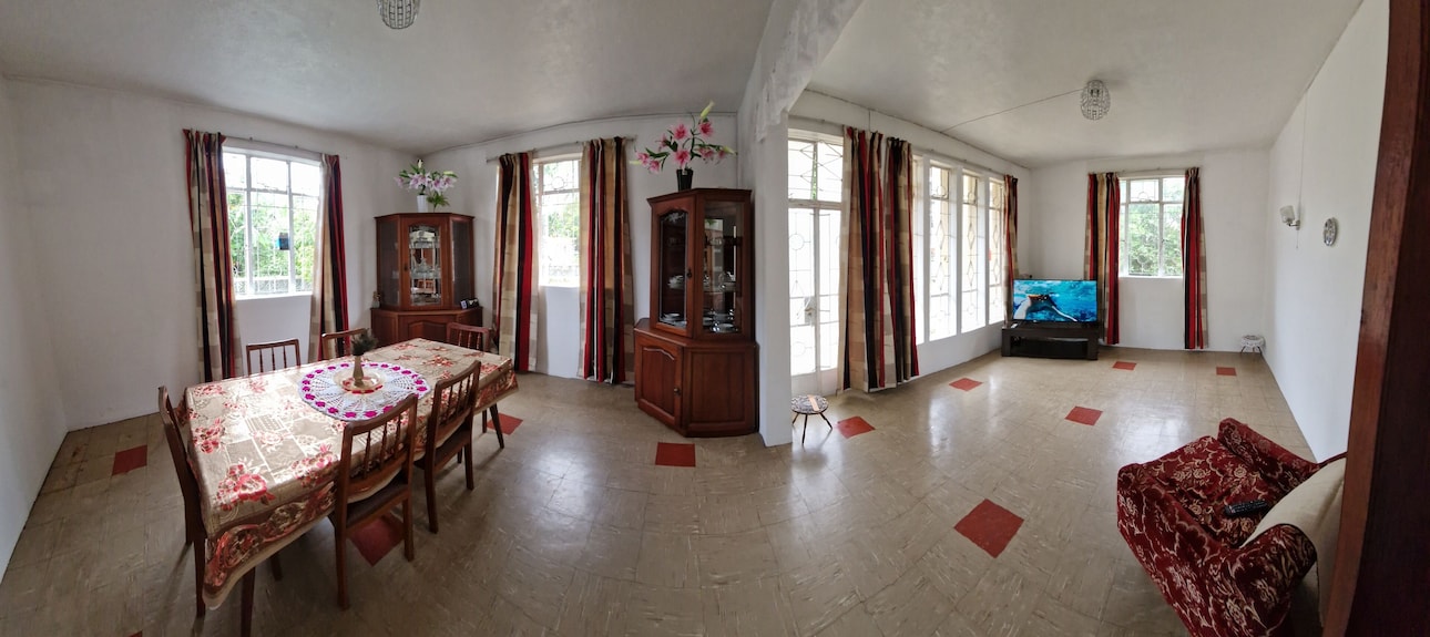 Fully Renovated, Detached 3 Bedrooms House With Garage, In Safe And Quiet Area. - Maurice