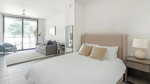 Schreibtisch, Bügeleisen/Bügelbrett, WLAN, Bettwäsche