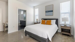 2 habitaciones, escritorio, tabla de planchar con plancha y wifi 