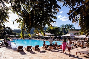 Innenpool, Außenpool