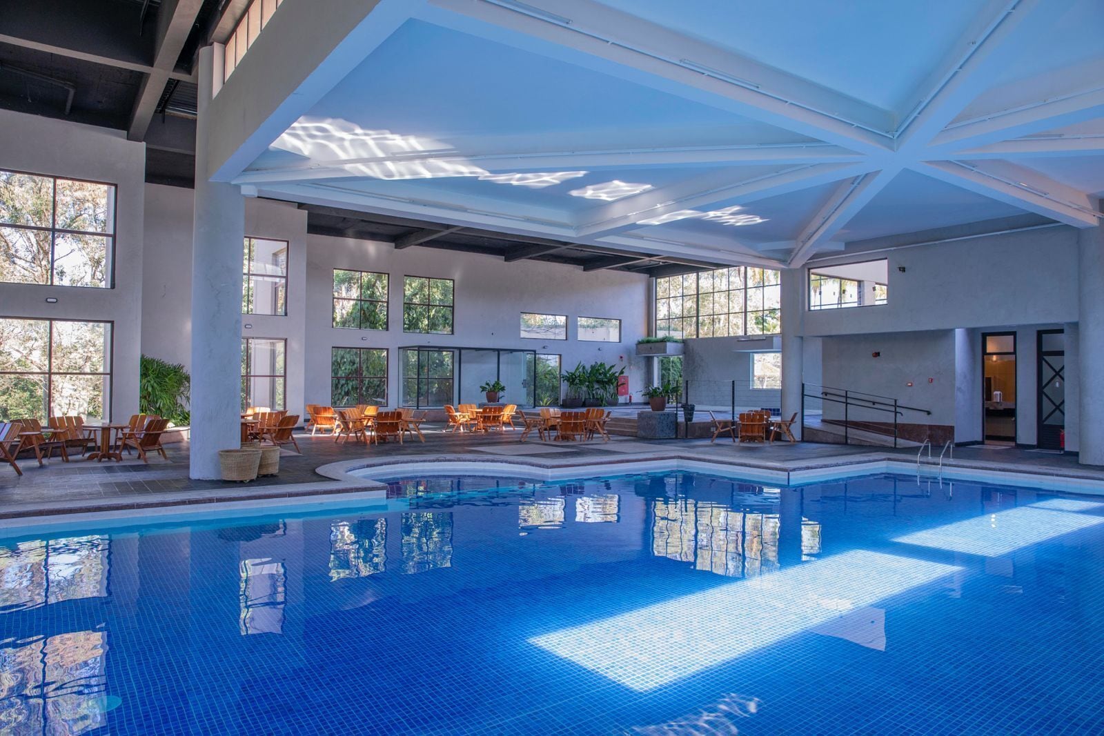 Indoor pool, outdoor pool