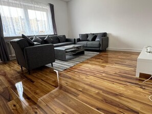 Living area - Zentrale Wohnung in Kiel (Kiel)